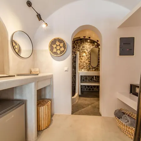Agiou Ioannou Santorini * Φηρά